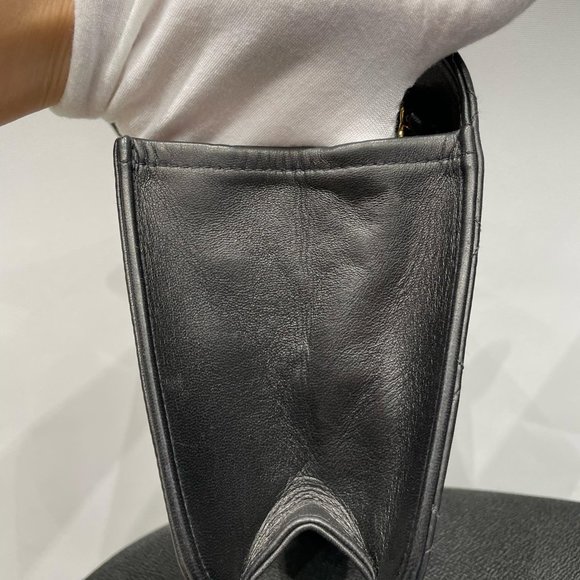 CHANEL Vintage Full Flap WOC Gold Hardware Black Lamp Leather - Picture 8 of 16